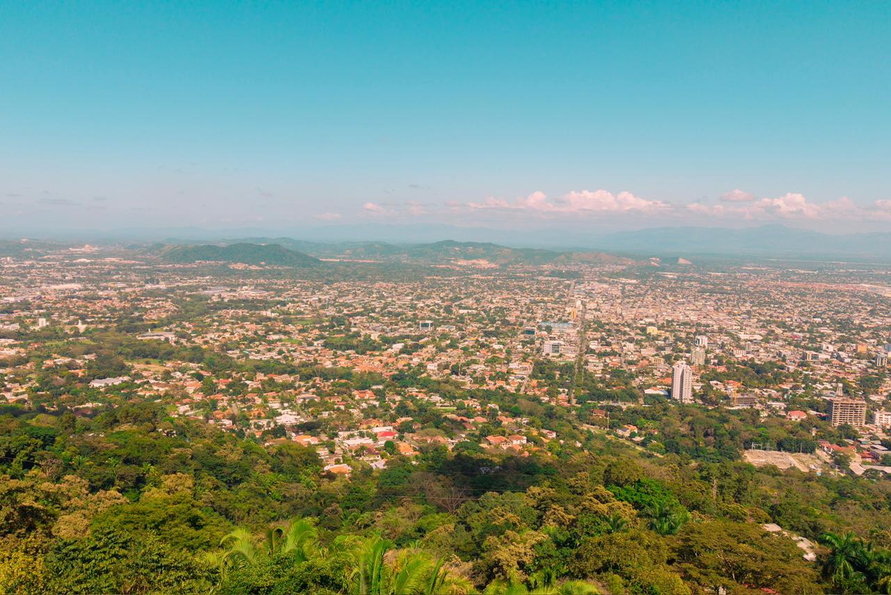 Reconocer y potenciar a las comunidades como protagonistas del ecosistema turístico.