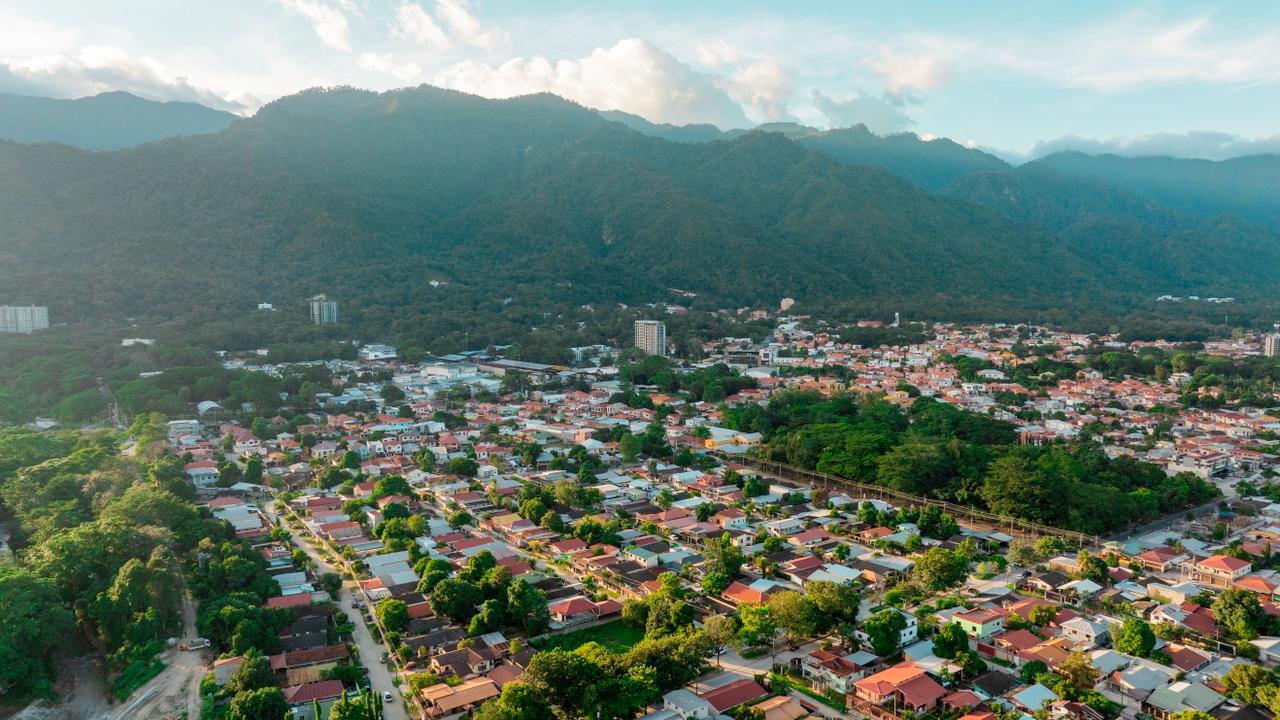 Reconocimiento normativo, político y cultural del turismo indígena y comunitario como modelo legítimo y estratégico.